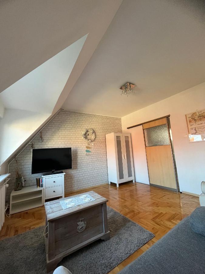 Apartament Kolobrzeska Mansarda, Narutowicza 8 Kołobrzeg Exteriör bild